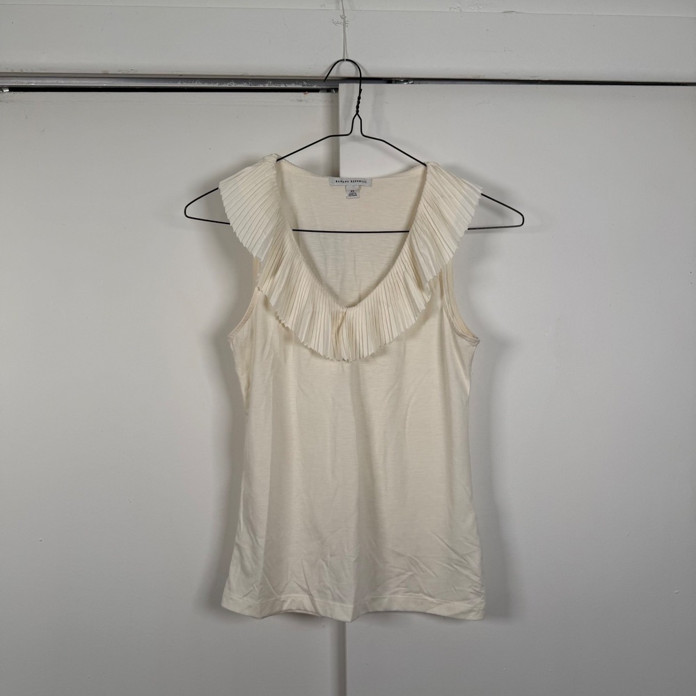 Banana Republic Ivory Pleated Ruffle V-Neck Sleeveless Top XS Cream Accordion